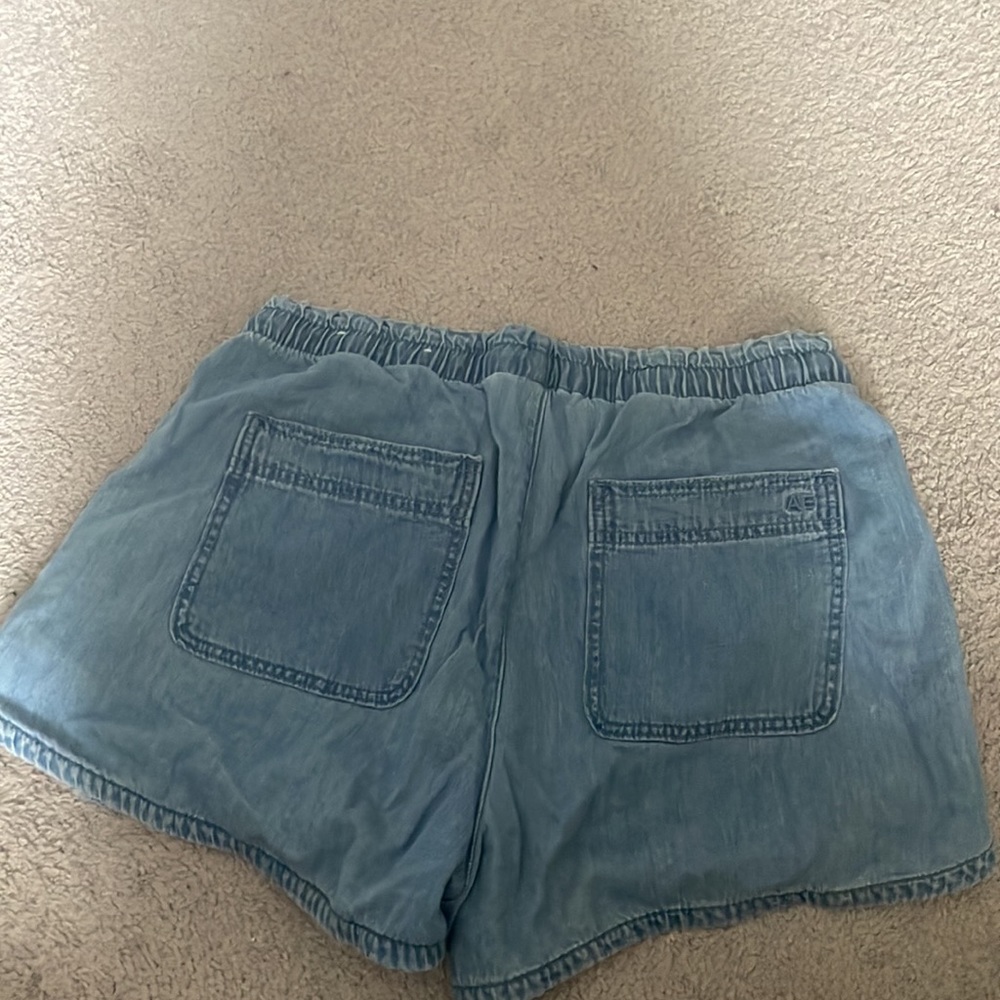 Shorts - Picture 2 of 3